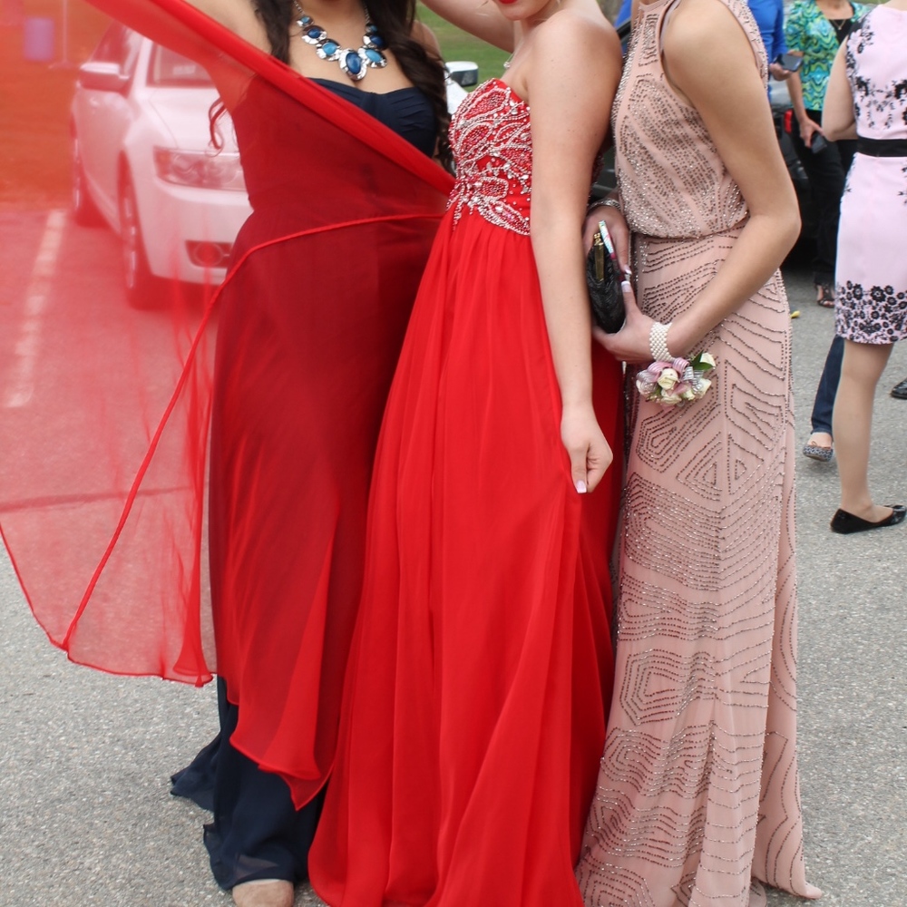 Red Sherri Hill Prom Dress